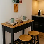Flamant Rose - Climatise Avec Terrasse, A 150 M Apartmán Hyères